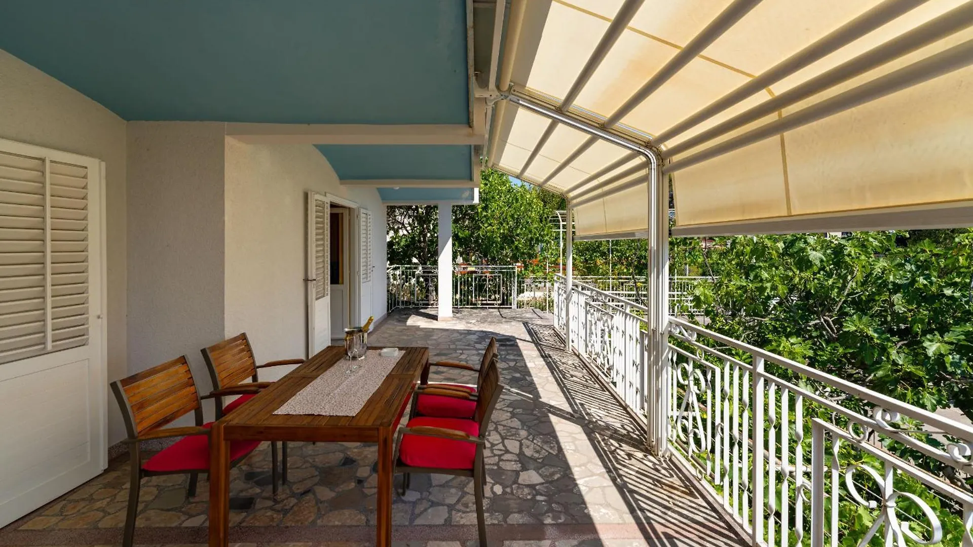 My Dalmatia - Vacation House Maslenica With Sea View Terrace Nyaraló